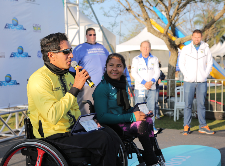 Atletas que disputaram a Paralimpíada foram homenageados 